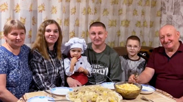 Колесниковы из Бузулука стали лучшей молодой семьей Оренбуржья. «Всей семьей» от 26 апреля 2026