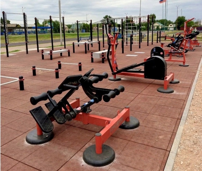 Благоустройство детских площадок во дворах. Установили новую площадку. Малая спортивная площадка гто. Установили новую площадку. Конструкция детской площадки.