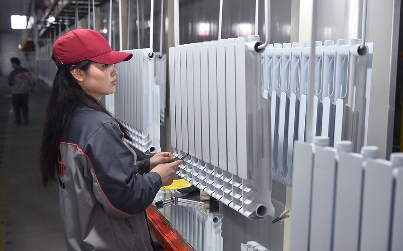 Как хранить стальные радиаторы. Стальной радиатор vulrad. Завод батареи в ингушетии. Радиатор отопления sira rs 300. Вулрад радиаторы.